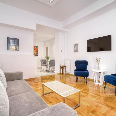 Elegant Light Two Bedroom Apartment In City Center Athens Exterior photo